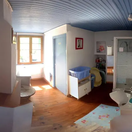 Du Grand Taichou Hébergement de vacances Luzenac